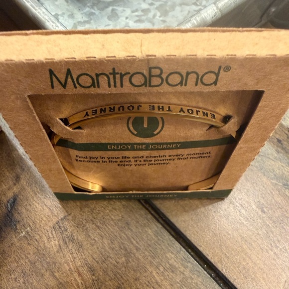 MantraBand Gold Bracelet - Inspirational Journey - Picture 2 of 2